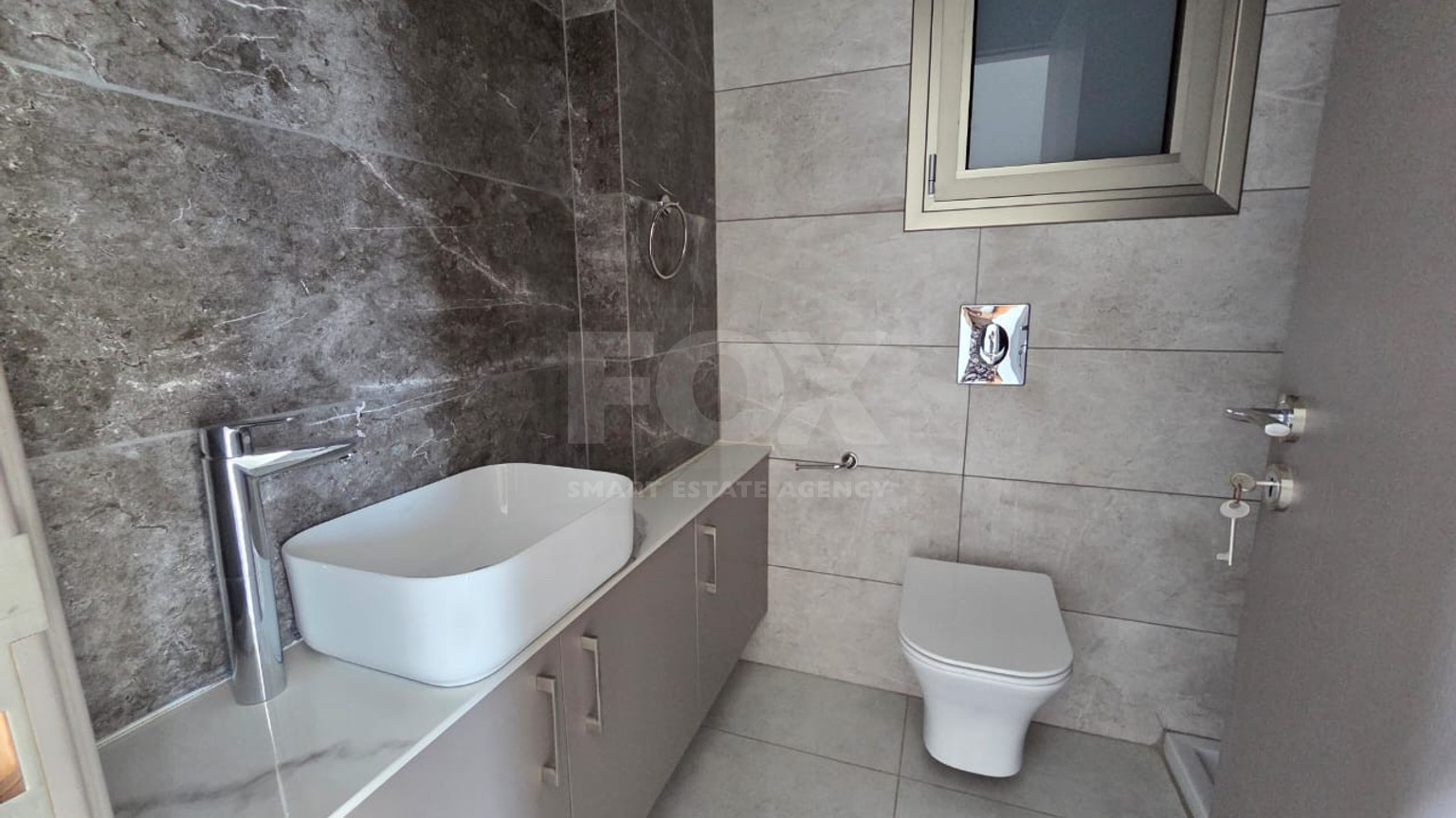 Brand new Two bedroom penthouse with Roof Garden for rent in Kato Polemidia