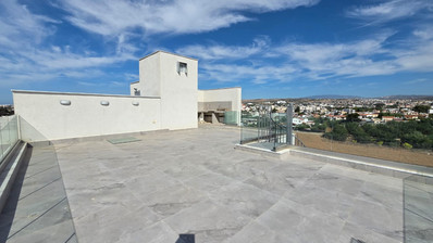 Brand new Two bedroom penthouse with Roof Garden for rent in Kato Polemidia