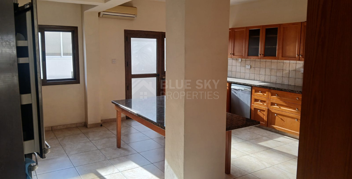 For rent three bedroom apartment in the center of Paphos