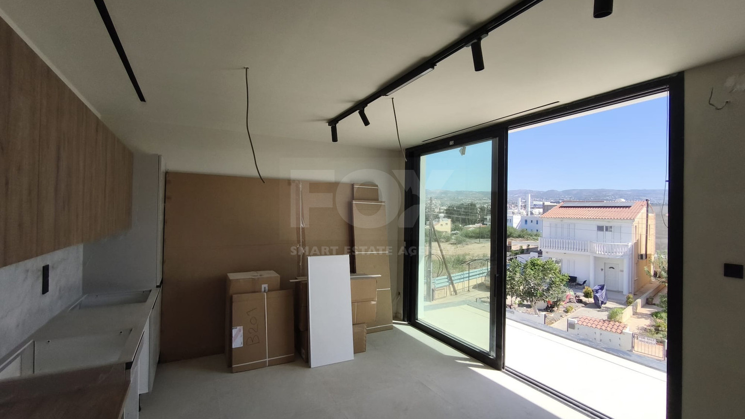 Studio Apartment for Sale in Pafos with communal Swimming Pool & Gym