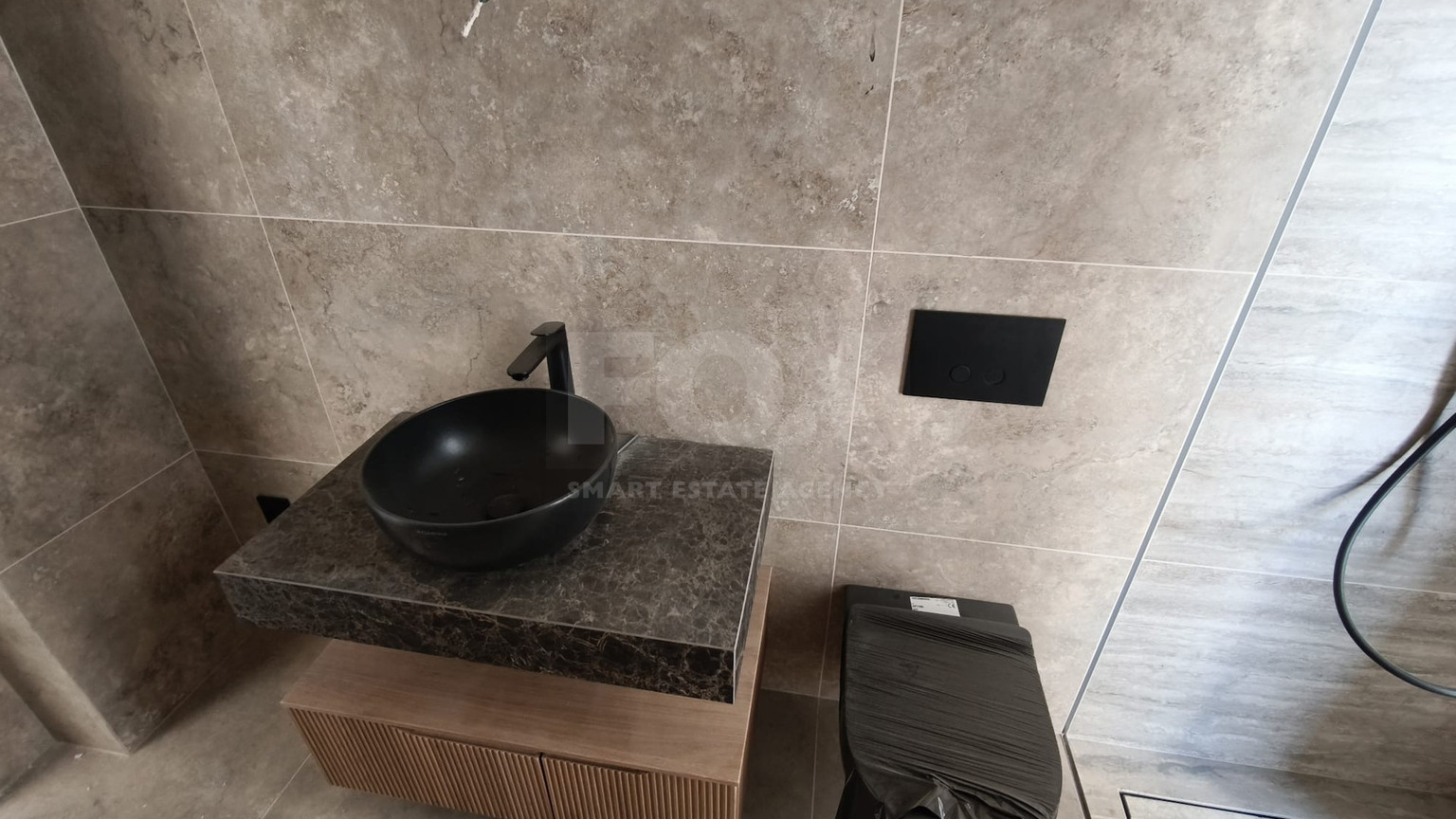Studio Apartment for Sale in Pafos with communal Swimming Pool & Gym