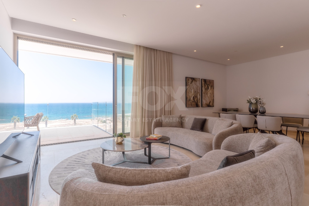 Three bedroom luxury apartment  in Kato Paphos for sale