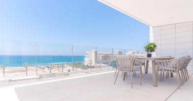 Three bedroom luxury apartment  in Kato Paphos for sale