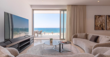 Three bedroom luxury apartment  in Kato Paphos for sale