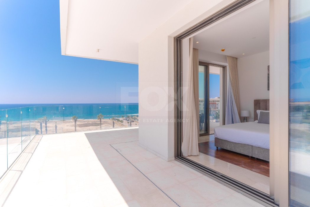 Three bedroom luxury apartment  in Kato Paphos for sale