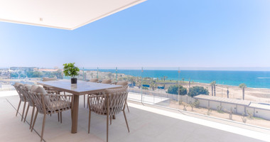 Three bedroom luxury apartment  in Kato Paphos for sale