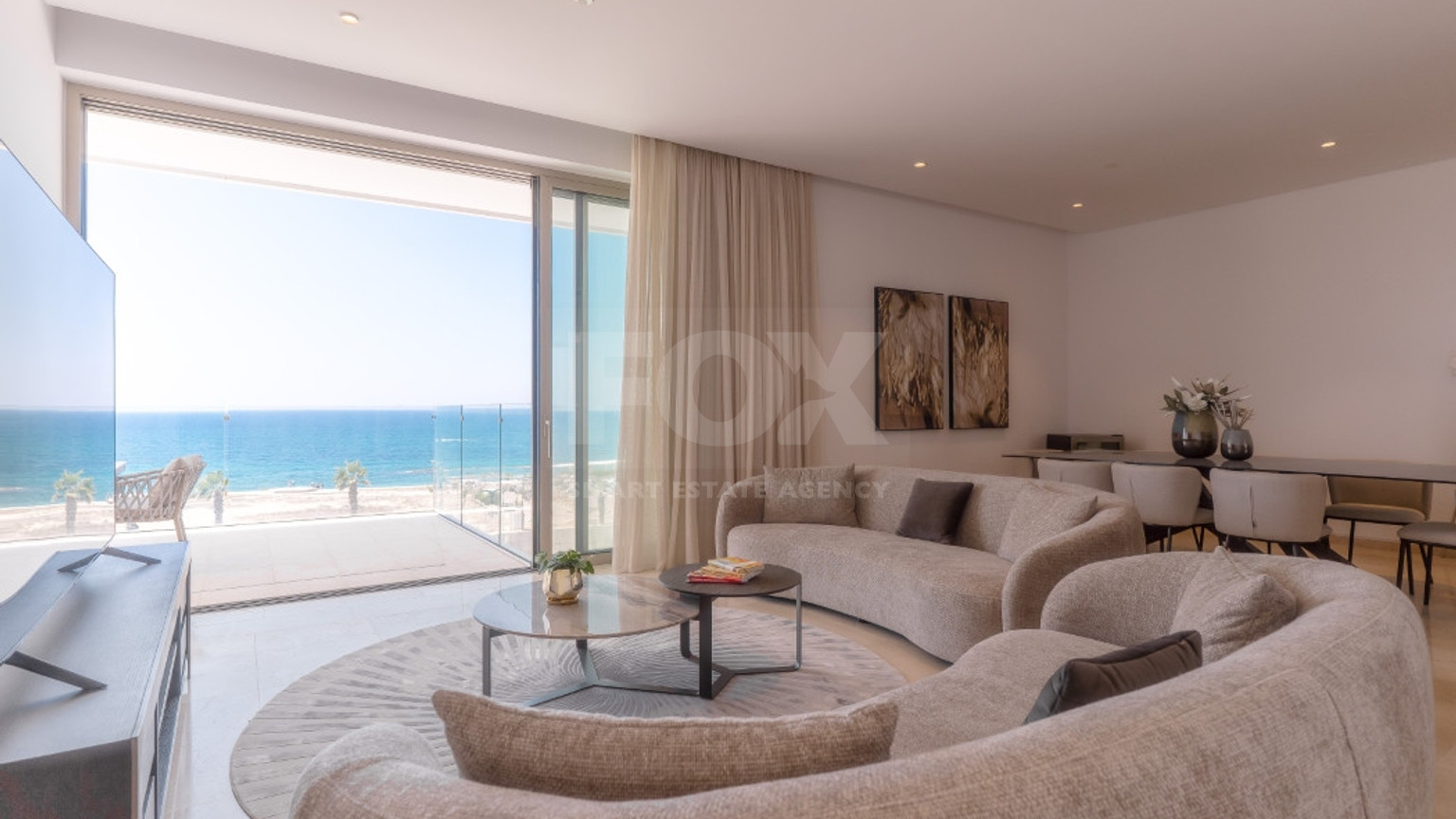 Three bedroom luxury apartment  in Kato Paphos for sale