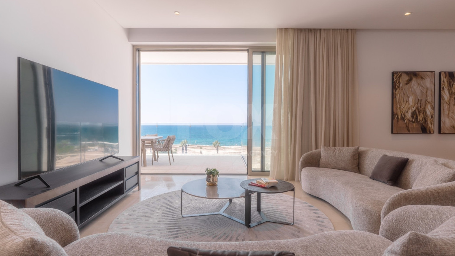 Three bedroom luxury apartment  in Kato Paphos for sale