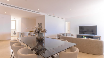 Three bedroom luxury apartment  in Kato Paphos for sale