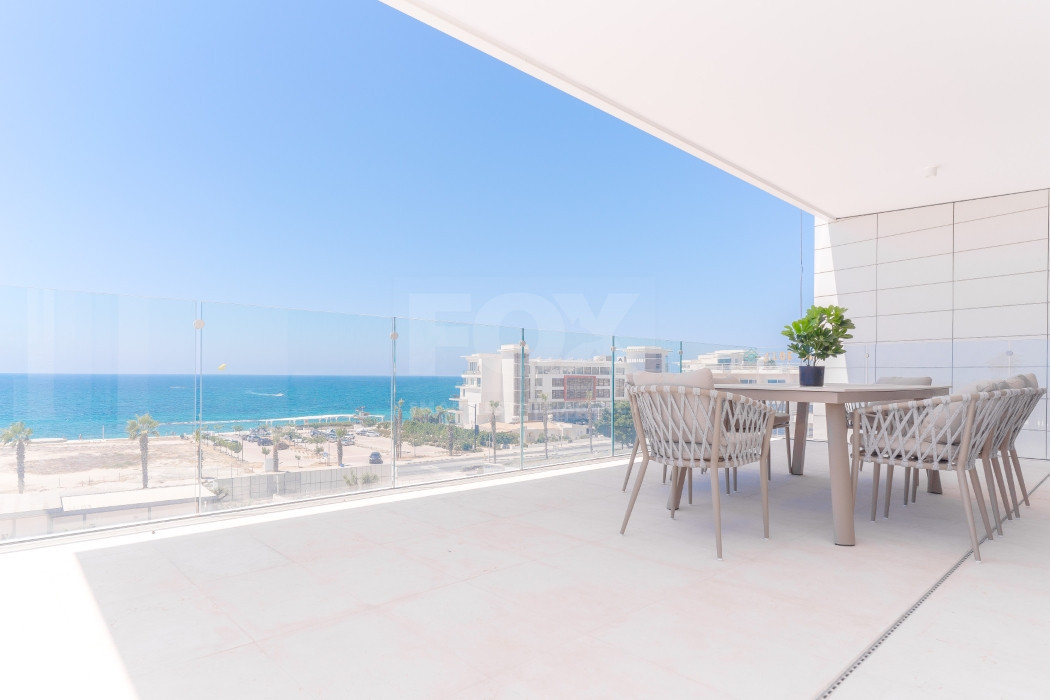 Three bedroom luxury apartment on the eight floor ,  in Kato Paphos for sale
