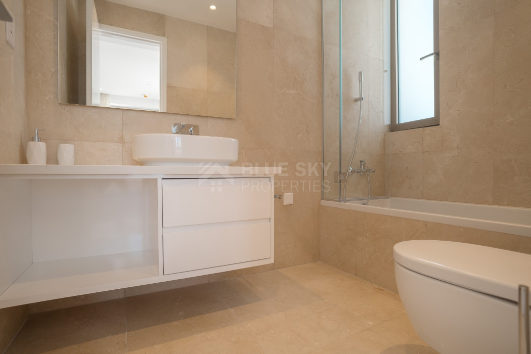 Three bedroom luxury apartment on the eight floor ,  in Kato Paphos for sale
