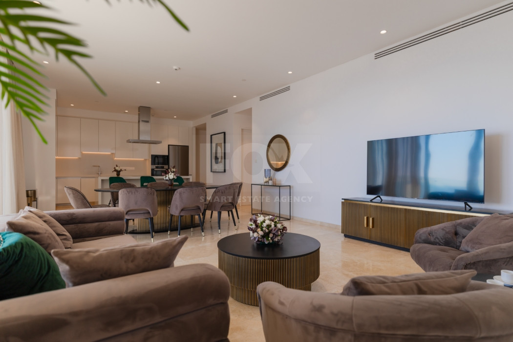 Three bedroom luxury apartment on the eight floor ,  in Kato Paphos for sale