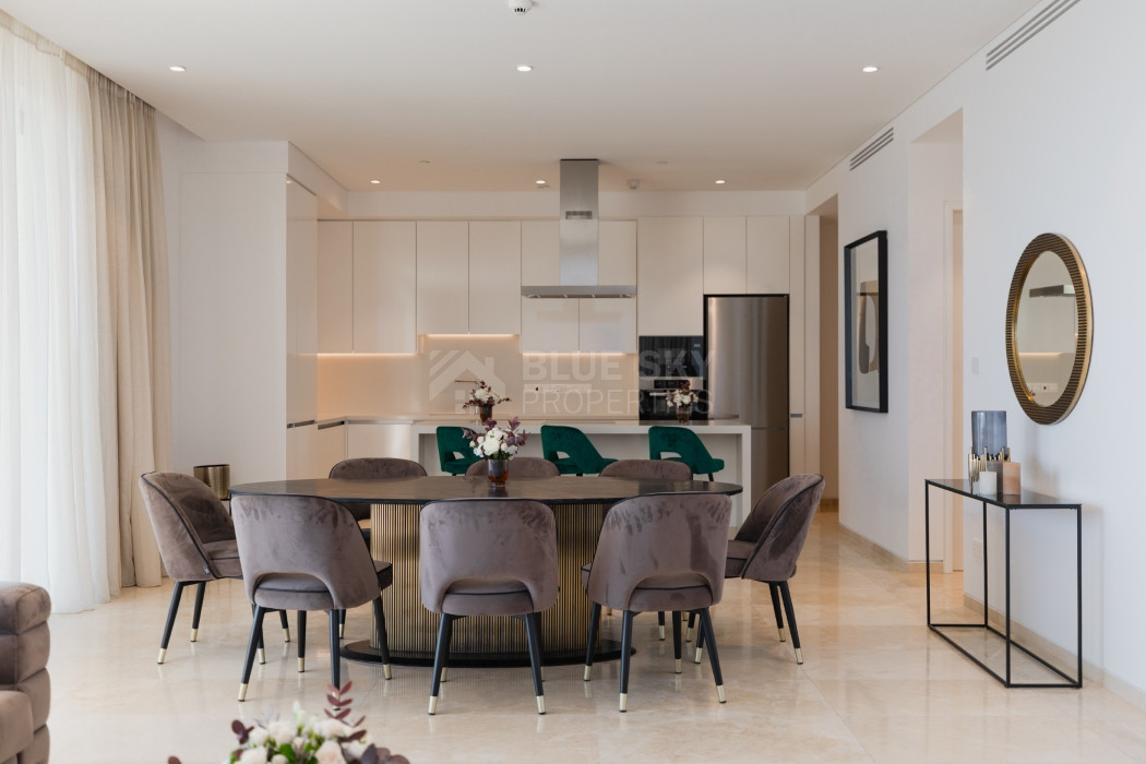 Three bedroom luxury apartment on the eight floor ,  in Kato Paphos for sale