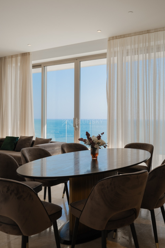 Three bedroom luxury apartment on the eight floor ,  in Kato Paphos for sale