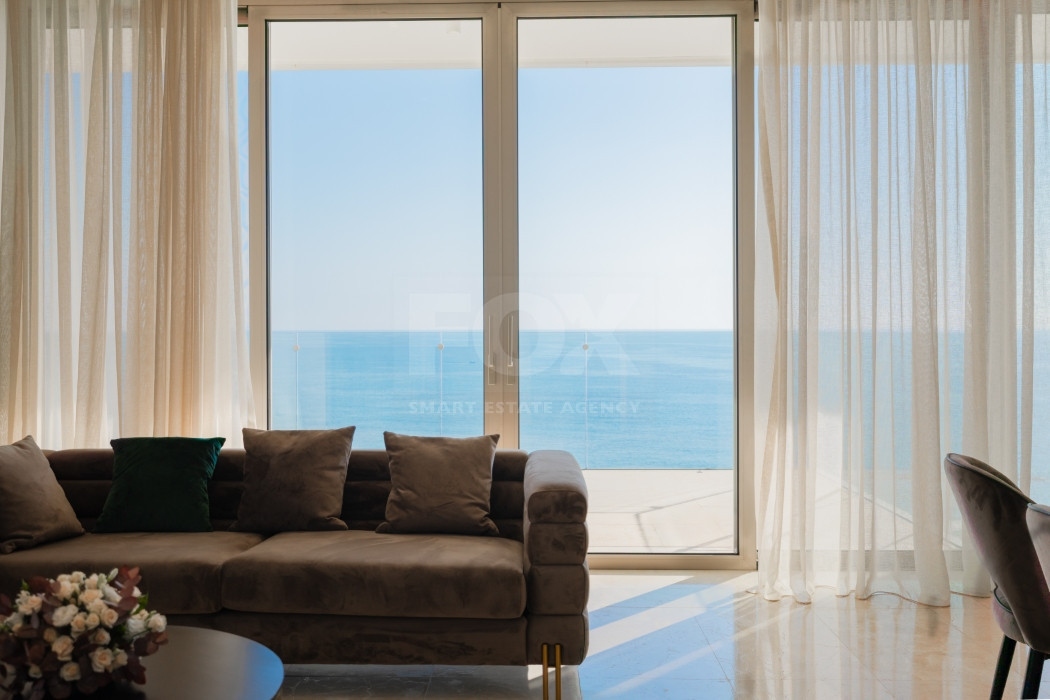 Three bedroom luxury apartment on the eight floor ,  in Kato Paphos for sale