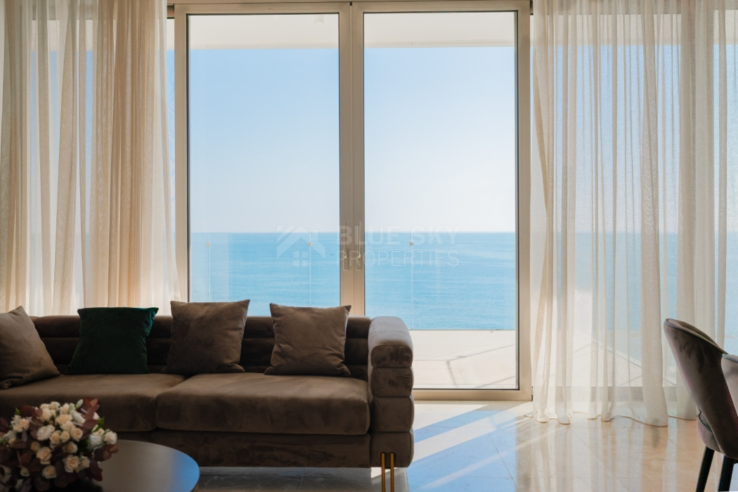 Three bedroom luxury apartment on the eight floor ,  in Kato Paphos for sale