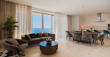 Three bedroom luxury apartment on the eight floor ,  in Kato Paphos for sale
