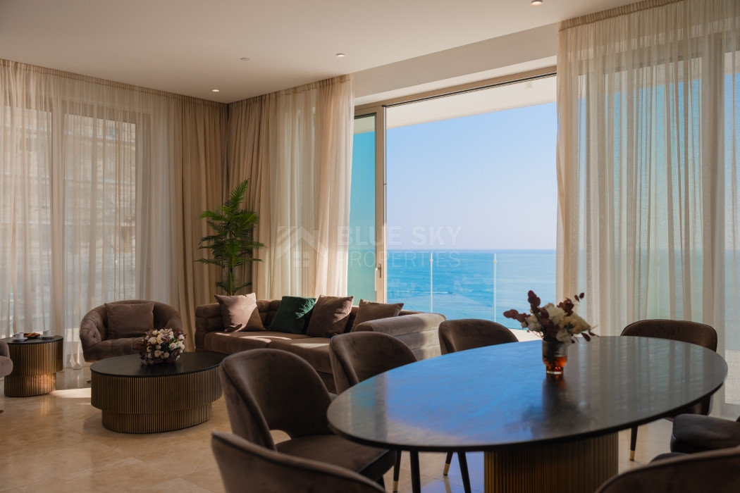 Three bedroom luxury apartment on the eight floor ,  in Kato Paphos for sale