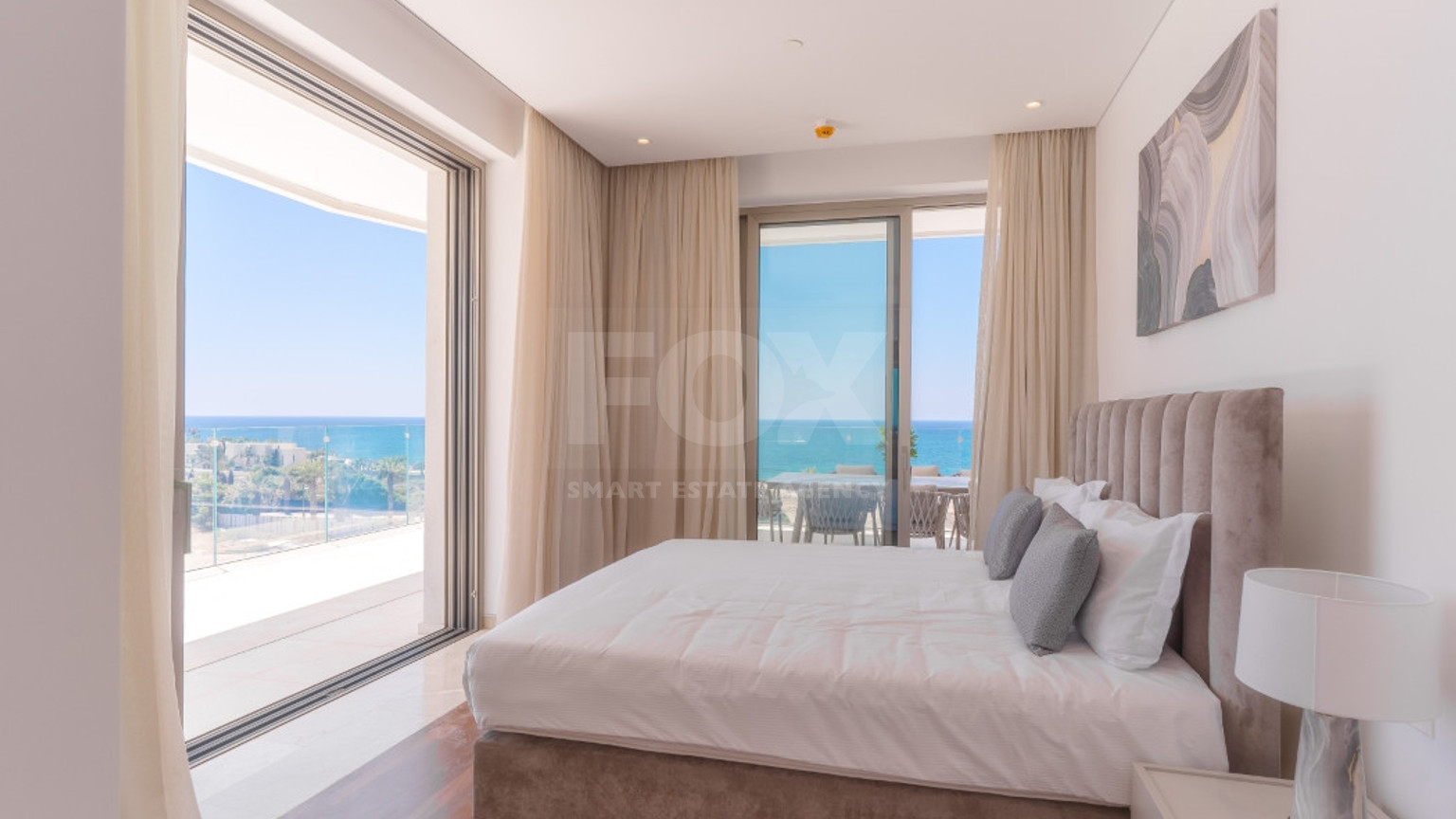 Three bedroom luxury apartment on the eight floor ,  in Kato Paphos for sale