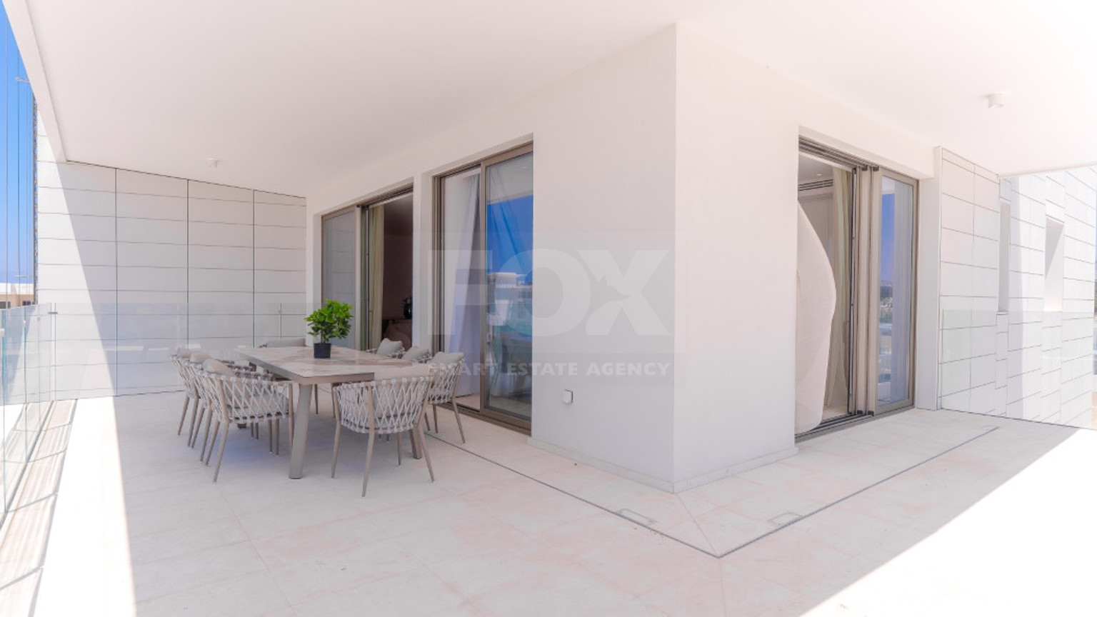Three bedroom luxury apartment on the eight floor ,  in Kato Paphos for sale