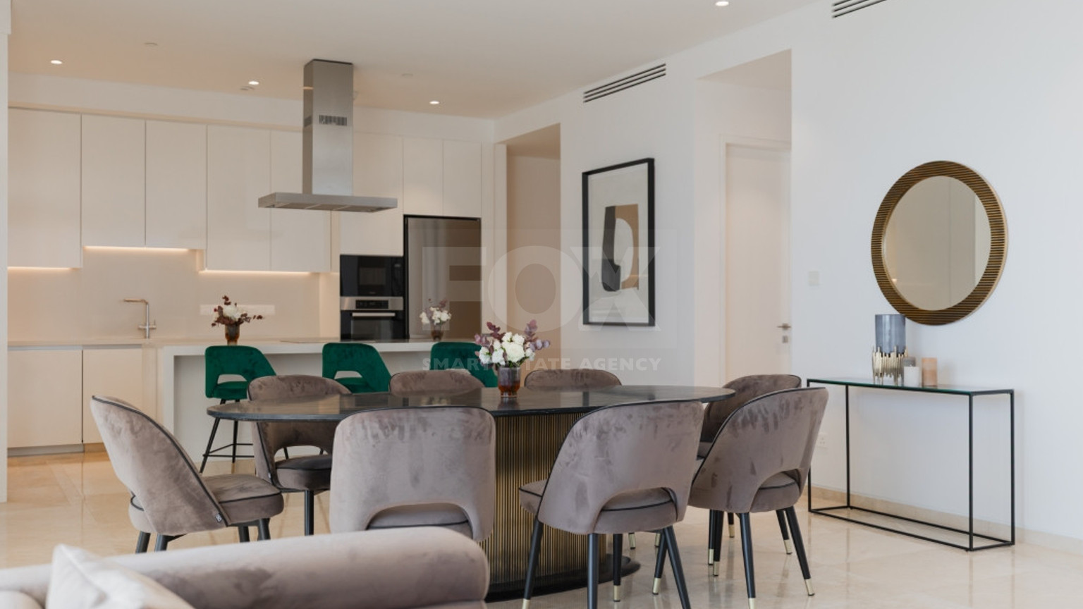 Three bedroom luxury apartment on the eight floor ,  in Kato Paphos for sale