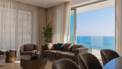 Three bedroom luxury apartment on the eight floor ,  in Kato Paphos for sale