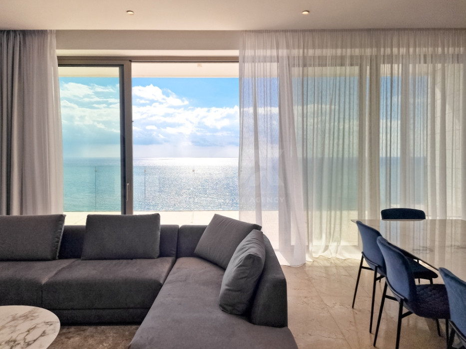 Luxury three Bedroom Sea View Apartment for Sale in Kato Pafos | 9th Floor