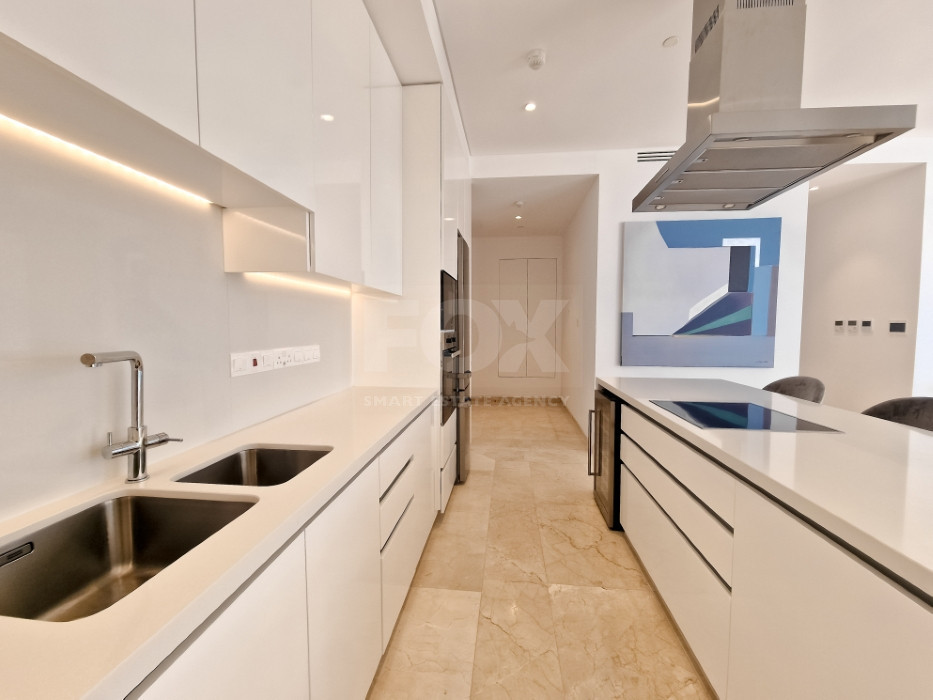 Luxury three Bedroom Sea View Apartment for Sale in Kato Pafos | 9th Floor
