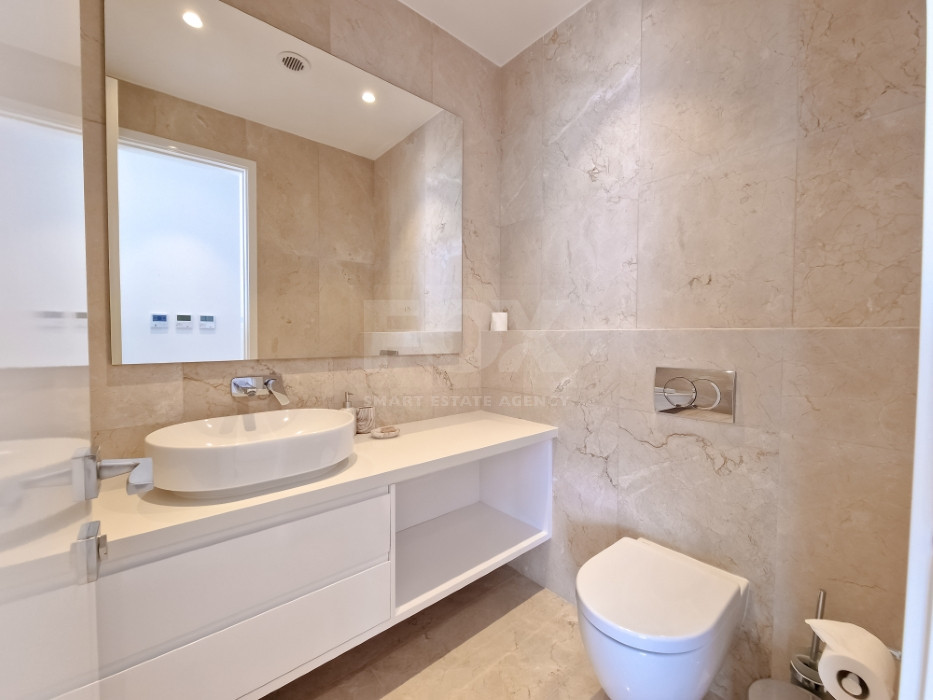 Luxury three Bedroom Sea View Apartment for Sale in Kato Pafos | 9th Floor