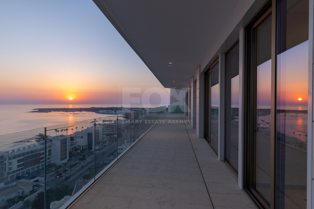 Luxury three Bedroom Sea View Apartment for Sale in Kato Pafos | 9th Floor