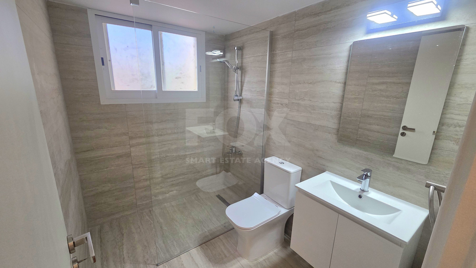 Near The Sea, Fully Renovated unfurnished (optional furhised) Two-Bedroom Penthouse for Rent in Parekklisia Tourist Area , Limassol