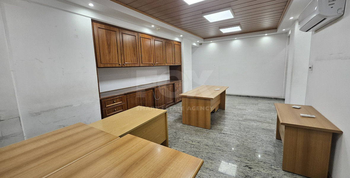Partially Furnished Office Unit 250m in Pafou Avenue-Omonoia Area