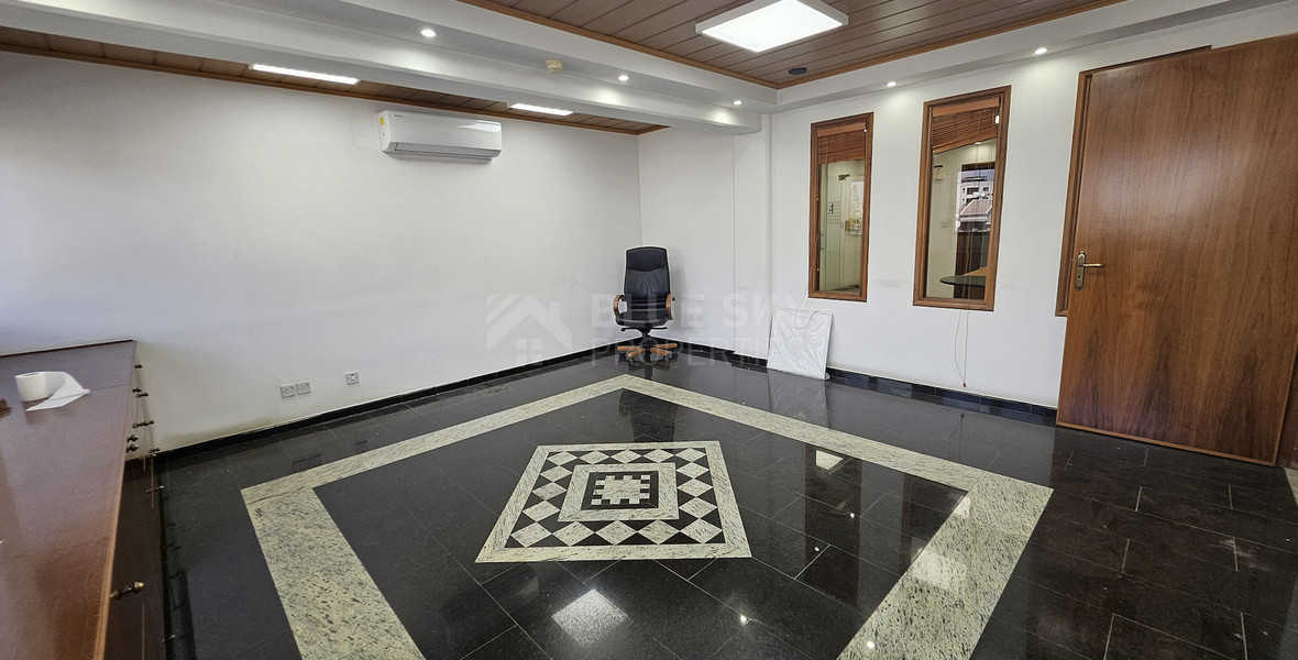 Partially Furnished Office Unit 250m in Pafou Avenue-Omonoia Area