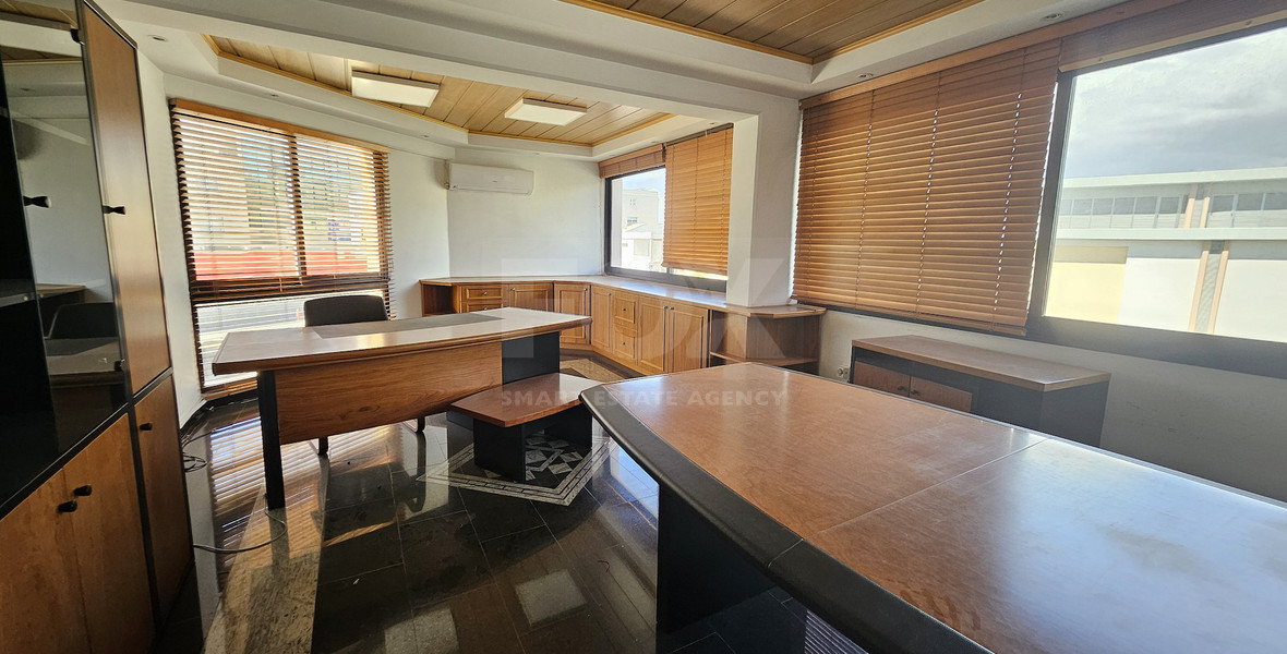 Partially Furnished Office Unit 250m in Pafou Avenue-Omonoia Area