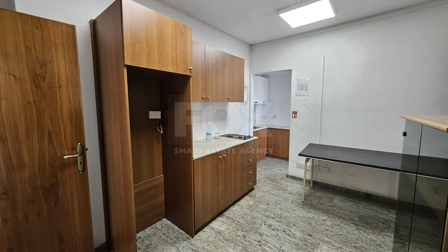 Partially Furnished Office Unit 250m in Pafou Avenue-Omonoia Area