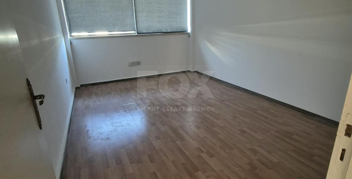 Office to rent On Makarios Avenue, Limassol