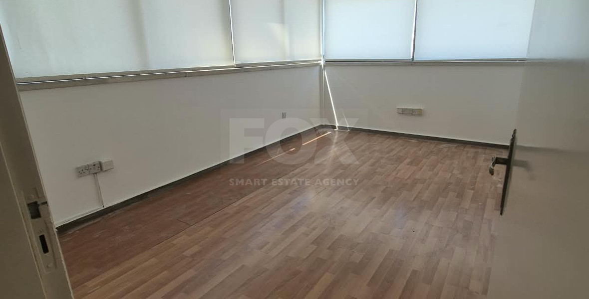 Office to rent On Makarios Avenue, Limassol