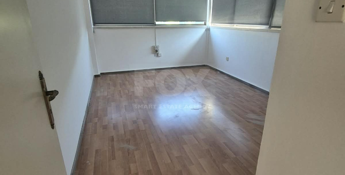 Office to rent On Makarios Avenue, Limassol