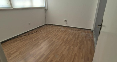 Office to rent On Makarios Avenue, Limassol