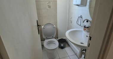 Office to rent On Makarios Avenue, Limassol