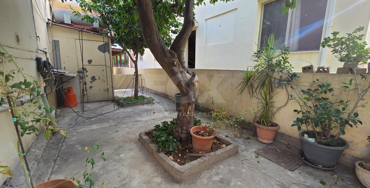 Two-Bedroom Detached House for Sale in Kapsalos – Prime Location with Excellent Development Potential
