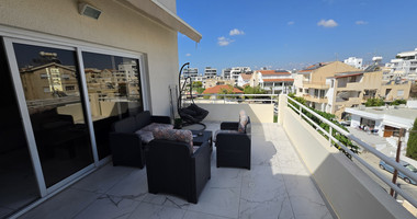 Modern 3-Bedroom Apartment in Mesa Geitonia