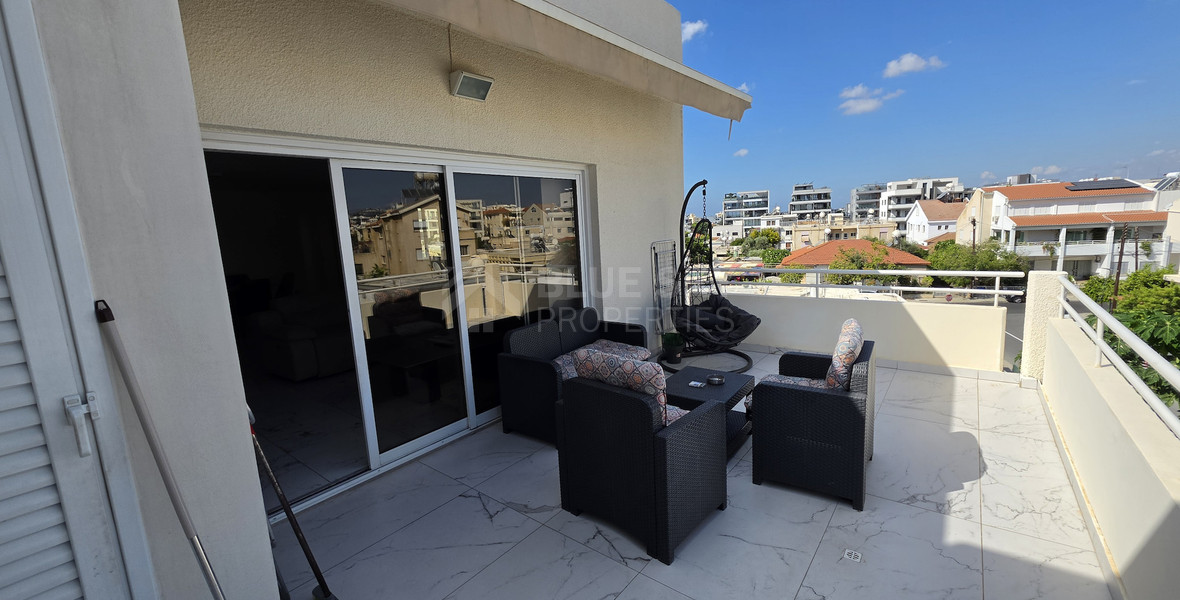 Modern 3-Bedroom Apartment in Mesa Geitonia