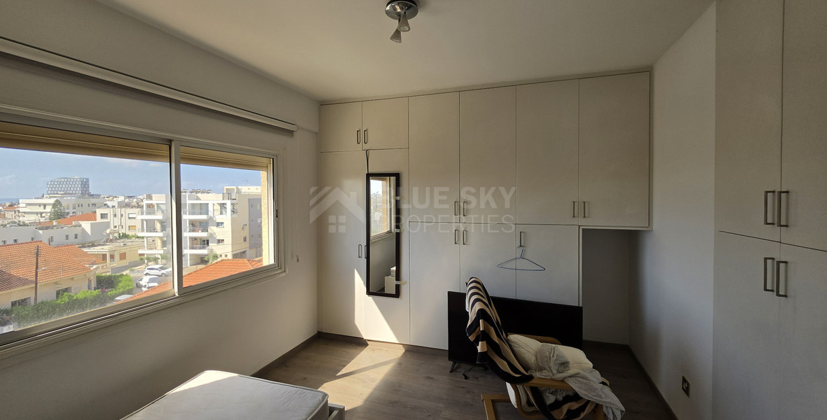 Modern 3-Bedroom Apartment in Mesa Geitonia