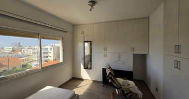 Modern 3-Bedroom Apartment in Mesa Geitonia