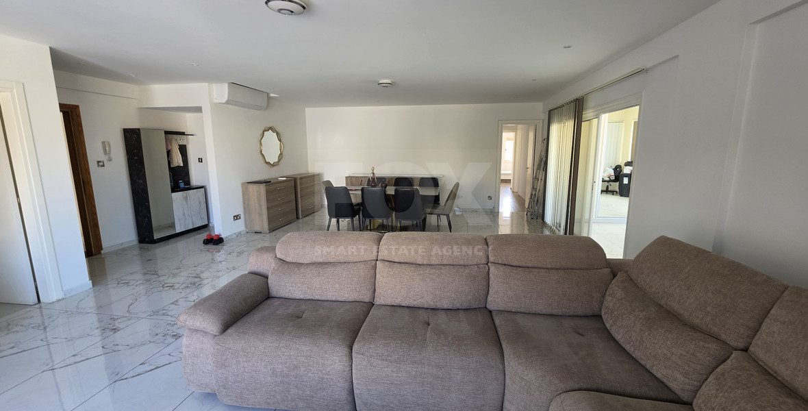 Modern 3-Bedroom Apartment in Mesa Geitonia