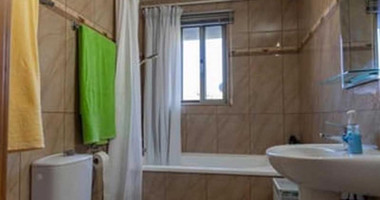 Beautiful Detached 2-Bedroom House with Private Pool in Souni
