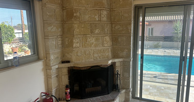 Beautiful Detached 2-Bedroom House with Private Pool in Souni
