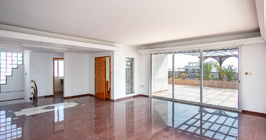 Spacious 4-Bedroom Duplex Penthouse with Separate Title Deed For Sale in Kato Polemidia