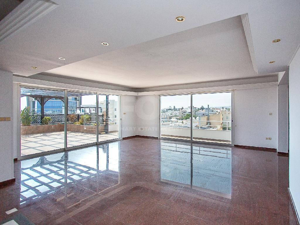 Spacious 4-Bedroom Duplex Penthouse with Separate Title Deed For Sale in Kato Polemidia